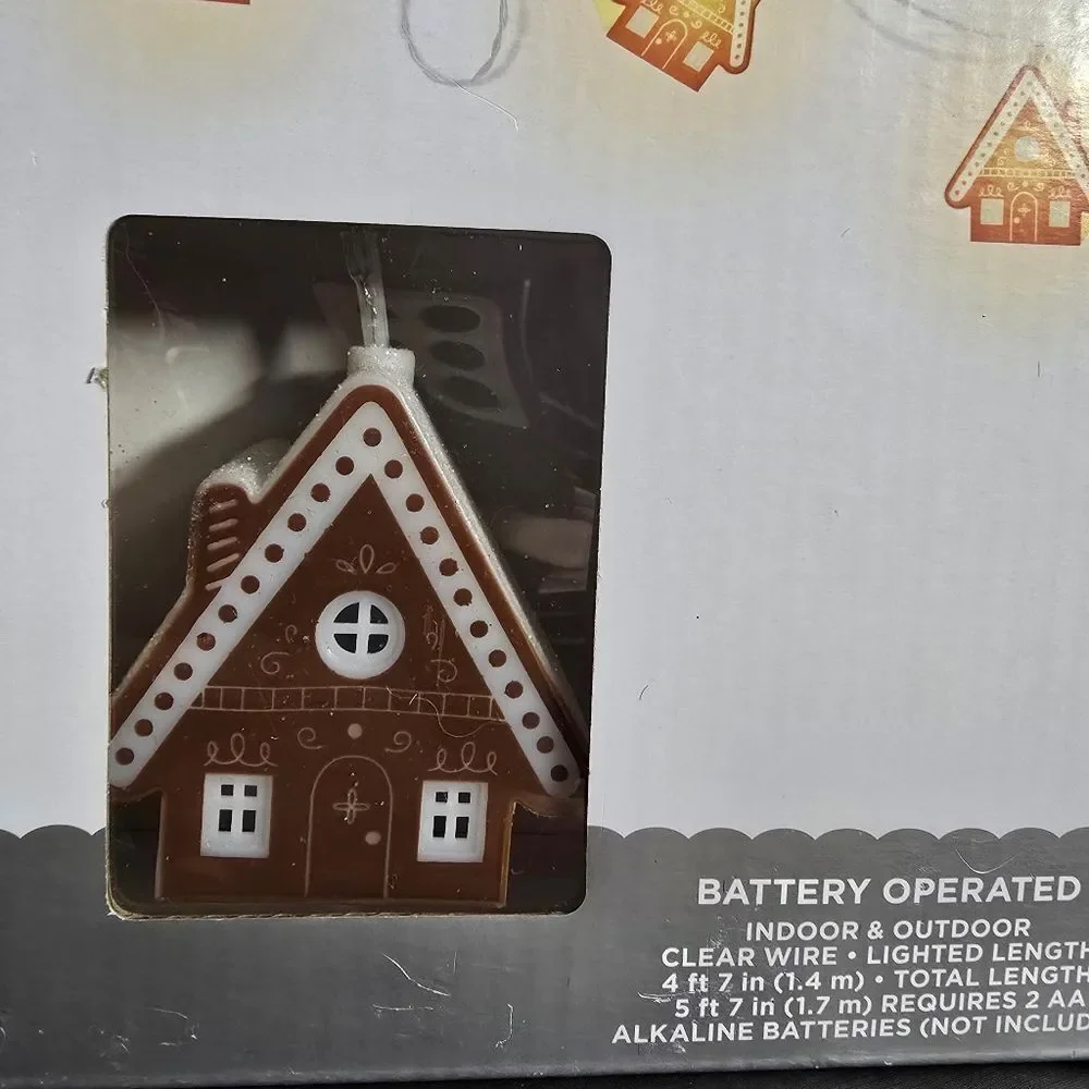 Wondershop Led Gingerbread Houses Lights, 5' 7